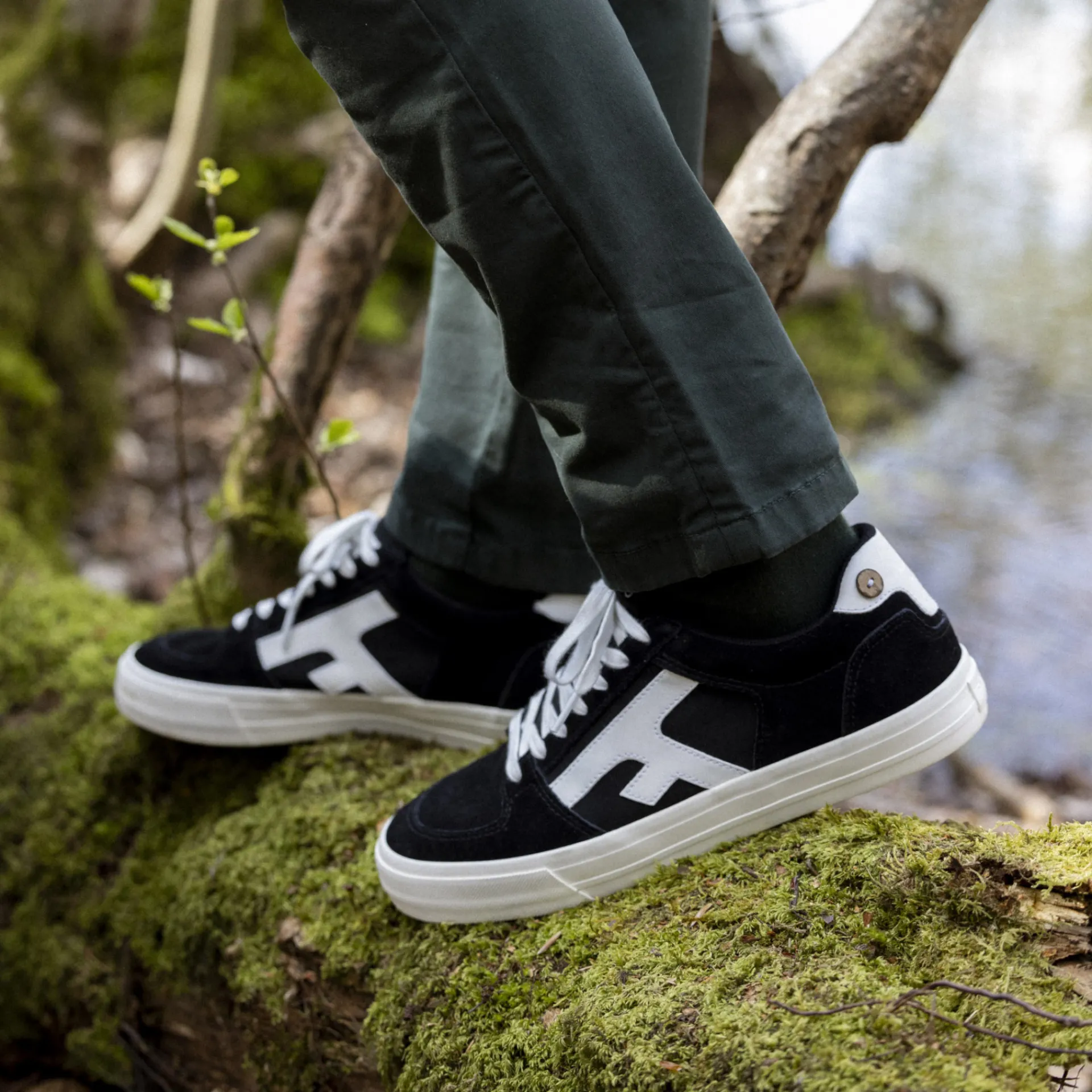 Baskets - Homme*FAGUO Tennis Noire & Blanche